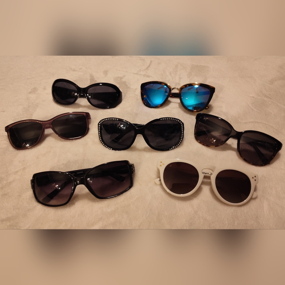 Bundle Of 7 Vintage Sunglasses (Variety)